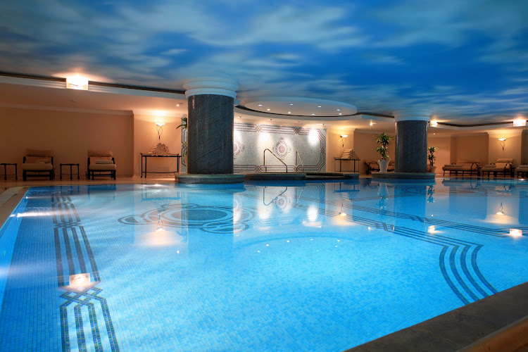 Luxury Pool Tiling & Renovations in Dandenong
