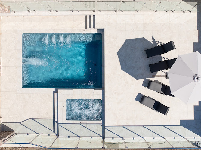 North West Pools & Commercial Tiling in Tamworth